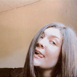 Meet your Posher, Abbie